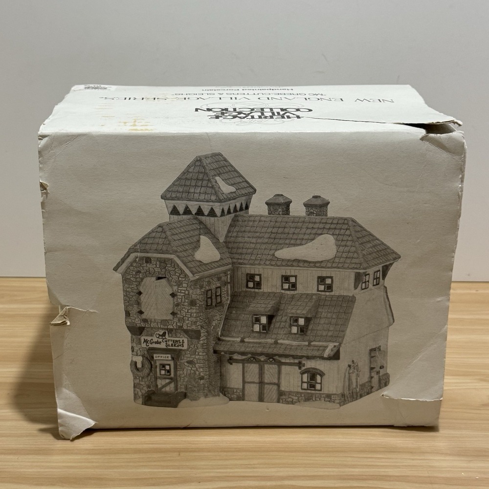 Dept 56 New England Village Series Mc Grebe Cutters & Sleighs Box & Light 5640-5 - Picture 15 of 16